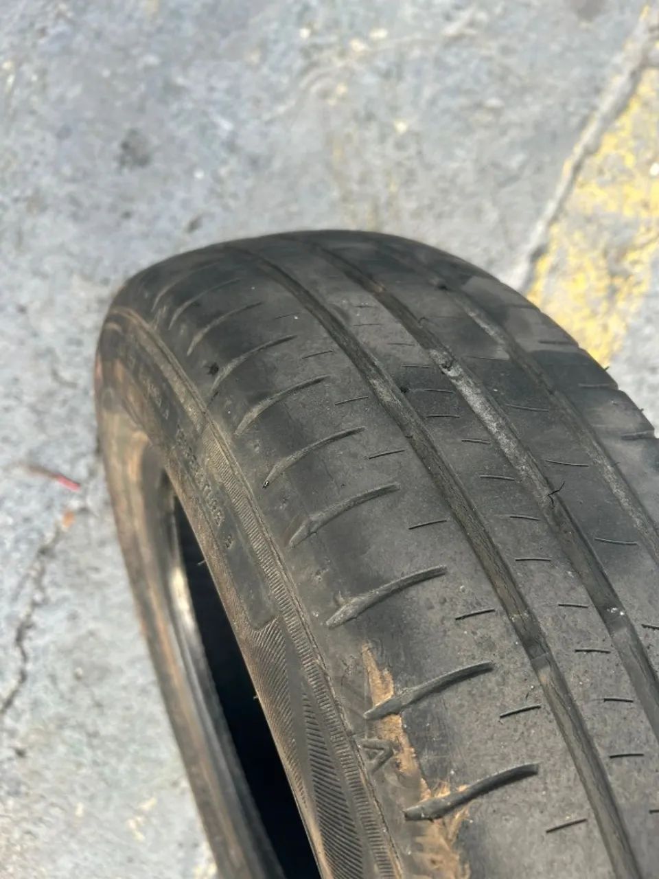 pneu 165/ 70 R13 OPORTUNIDADE - Foto 2