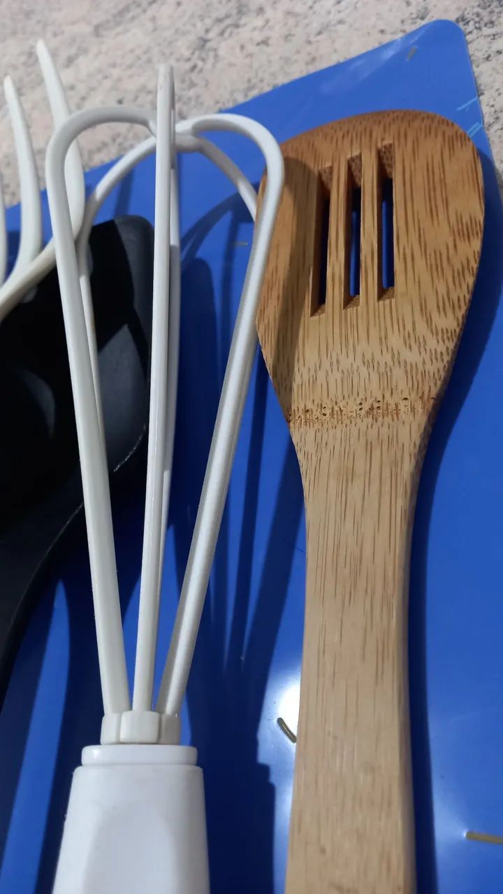 UTENSÍLIOS DE COZINHA VARIADOS BEM CONSERVADOS  - Foto 5