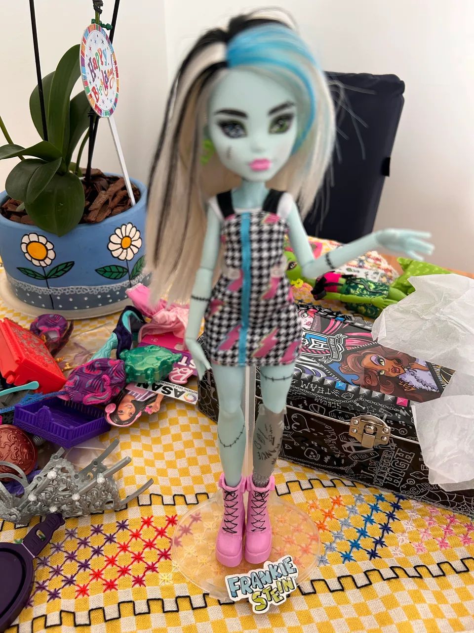 Boneca monster high Frankie stein buget line - Foto 2