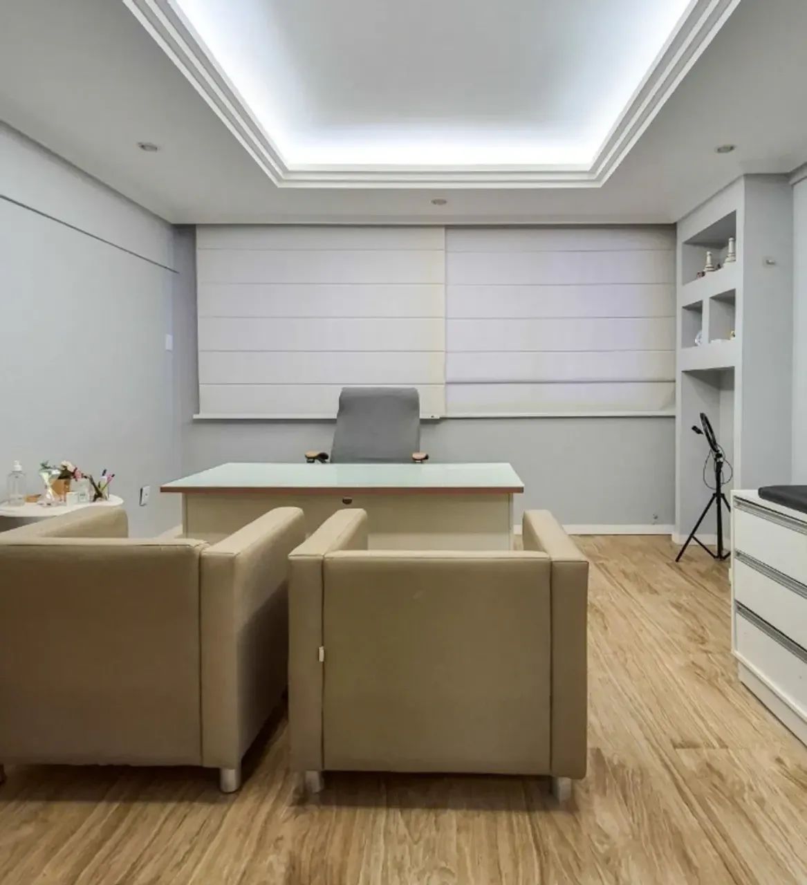 ALUGO SALA COMERCIAL MOBILIADO NO ED SAN RAPHAEL COM 30M² - Foto 3