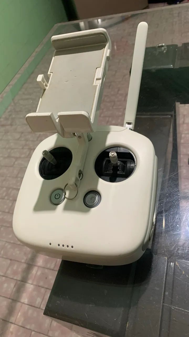 Vendo ou troco drone Phanton 3 Advence em IPhone acima do 12 - Foto 4