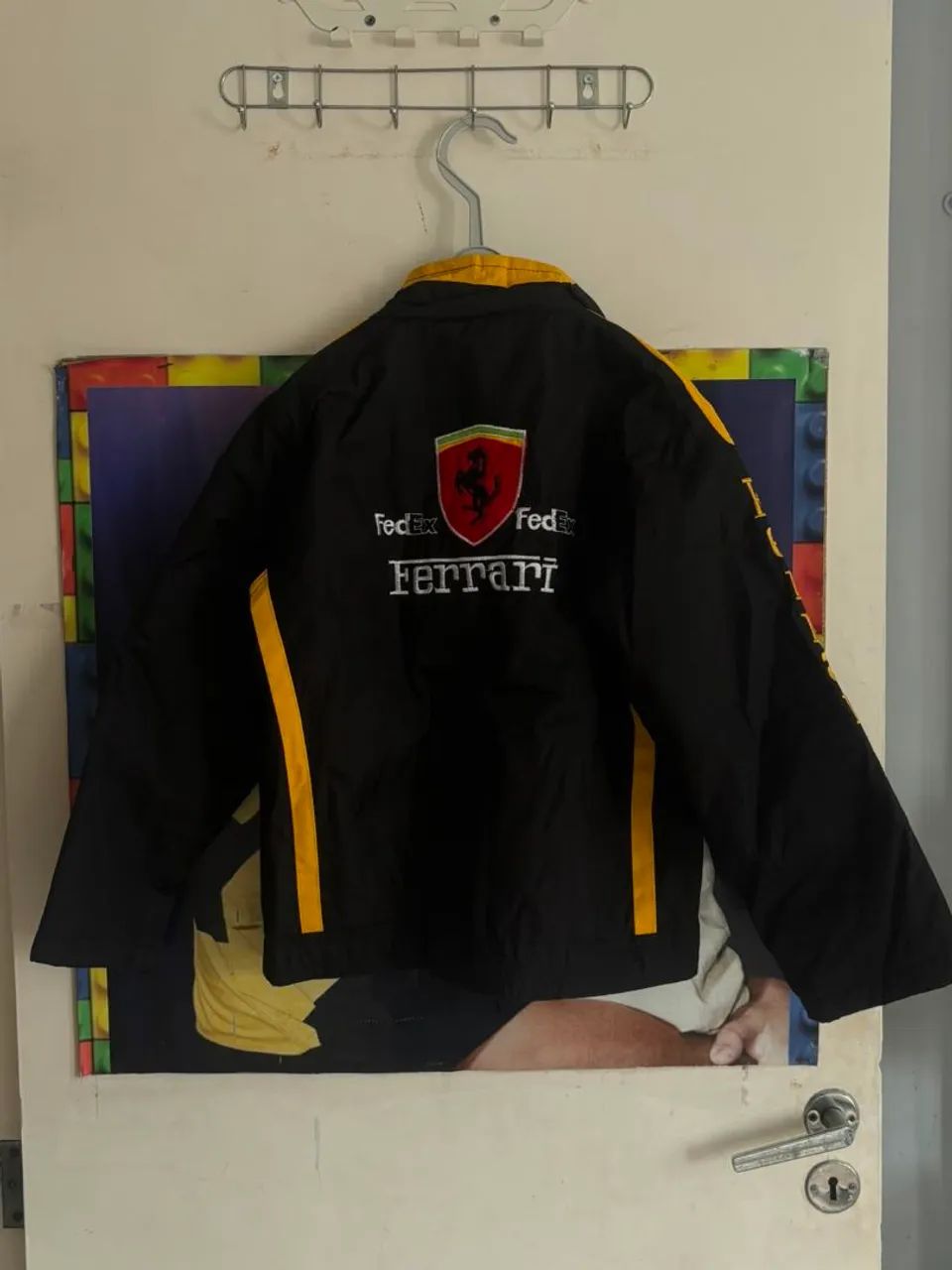 Jaqueta infantil Ferrari  - Foto 2