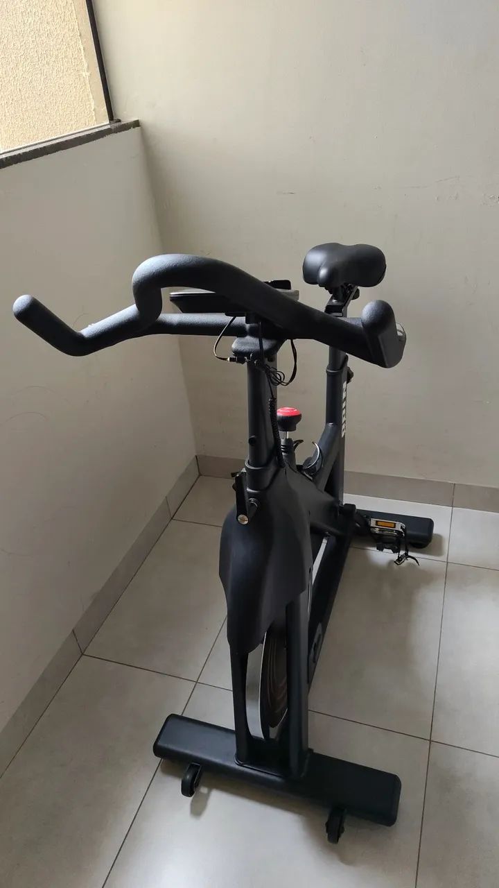 Vendo bicicleta ergométrica nova - Foto 2