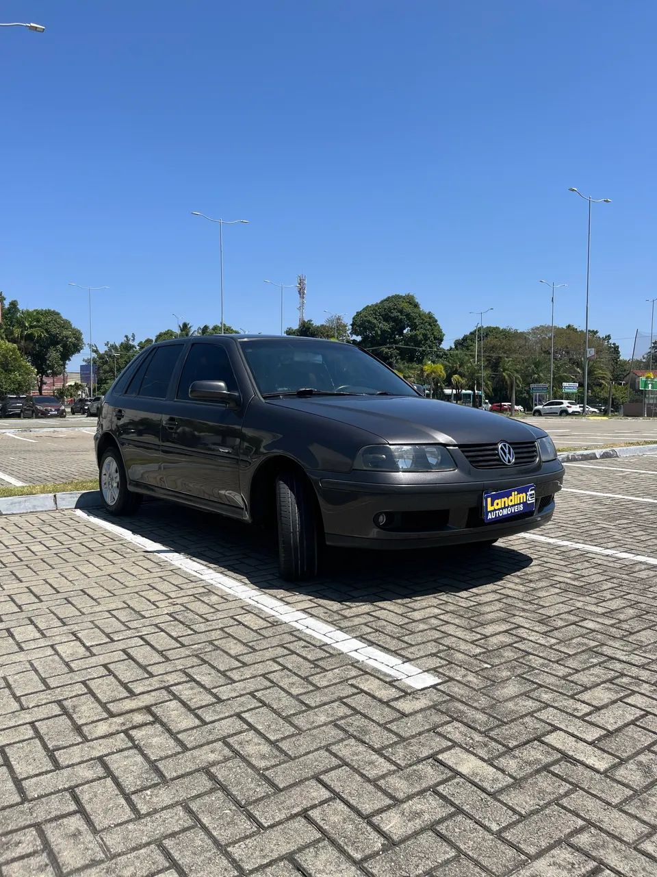 Volkswagen Gol Geração III FUN 1.0 16V Gasolina Mec. 4P 2001