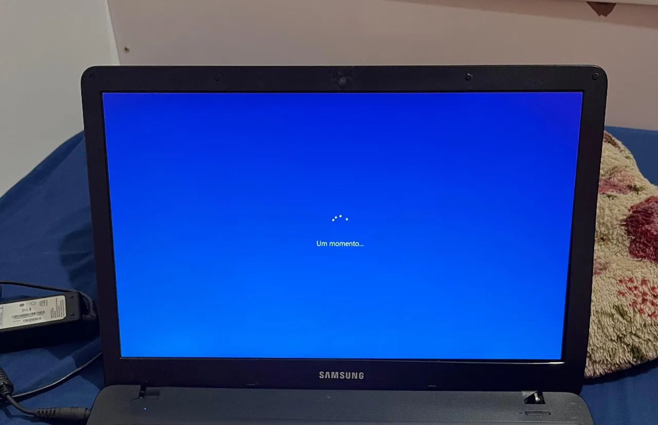Notebook Samsung Essentials NP300E5M - Para conserto ou peças - Foto 2