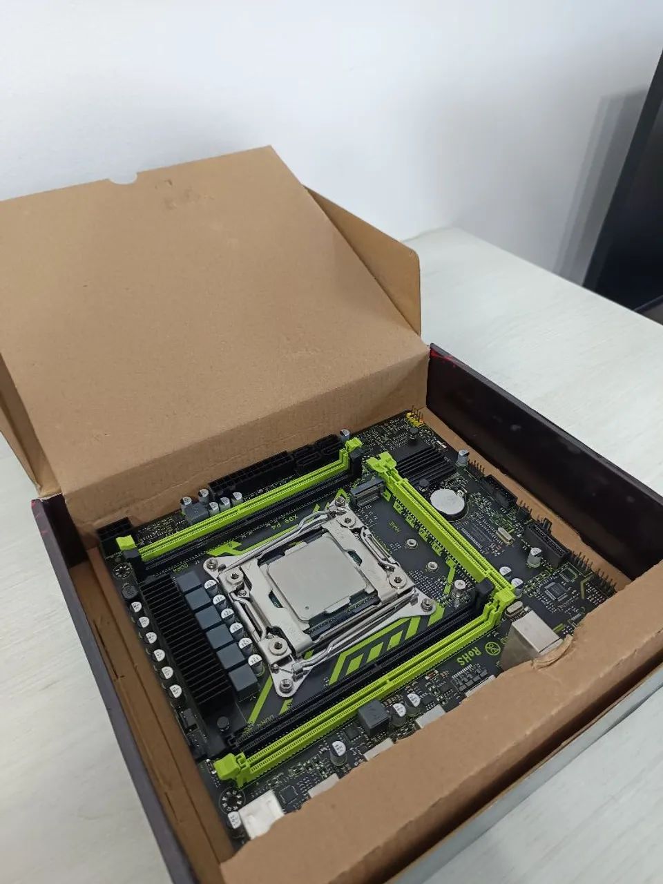 Kit de placa-mãe X99 P4 + Intel Xeon E5 2650 V4 - Foto 3