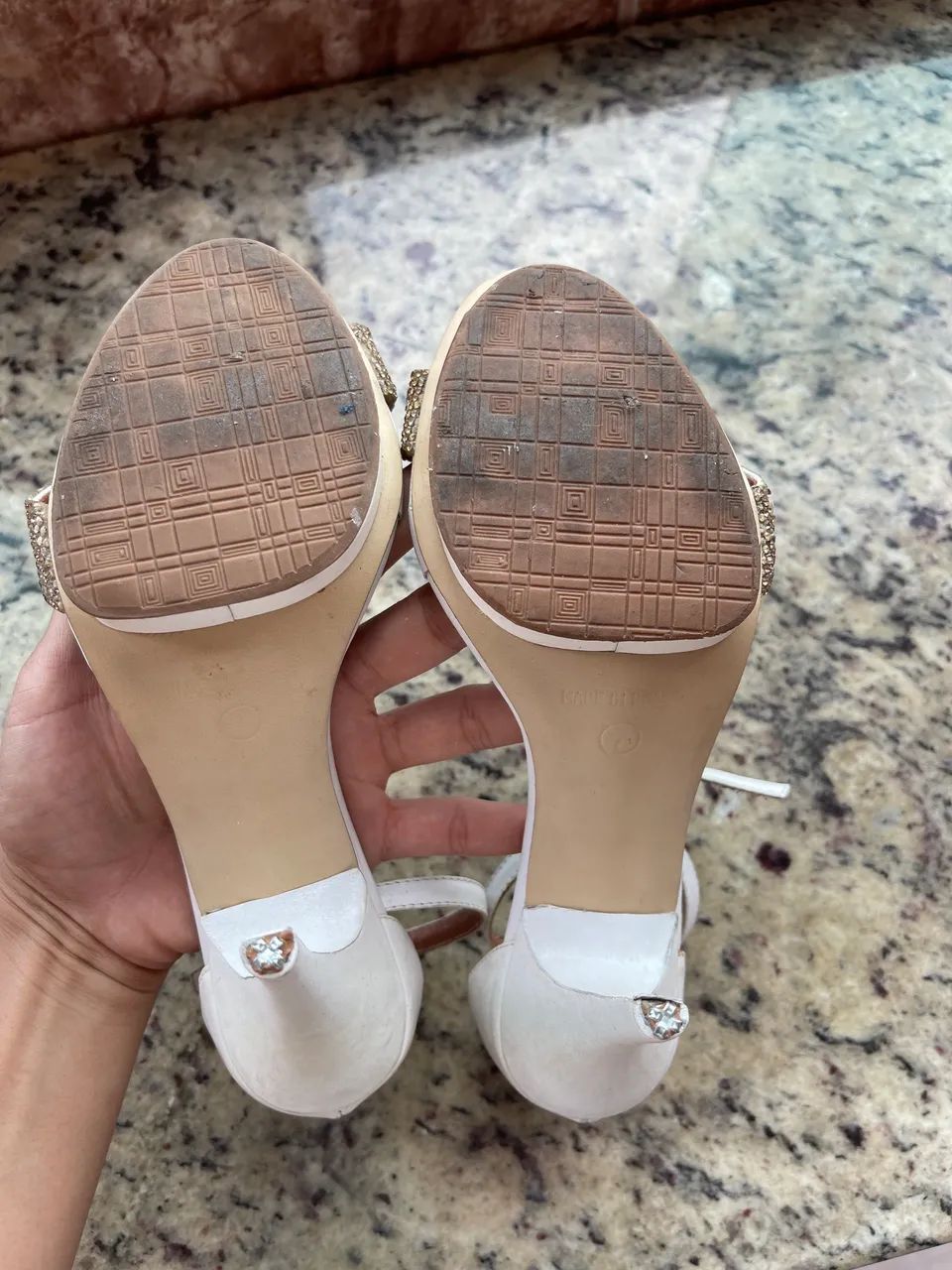 Sandália com aplicação encima  - Foto 5