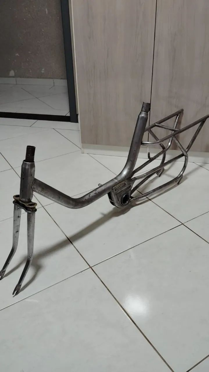 Reforma e pintura de bicicletas