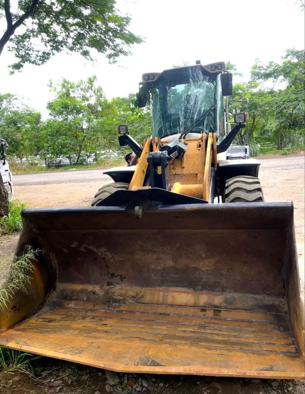 Pá Carregadeira Liebherr ano 2018 com 11.350 horas e ar condicionado, em MG - Foto 4