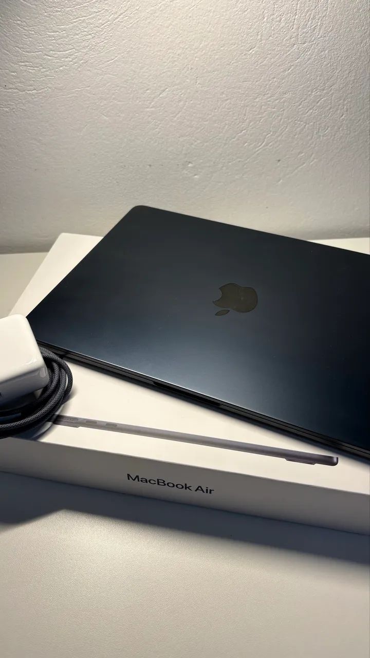 MacBookAir M2 (おまけ付) MacBook Air M2 2022 - Midnight | Semi-novo - Notebooks