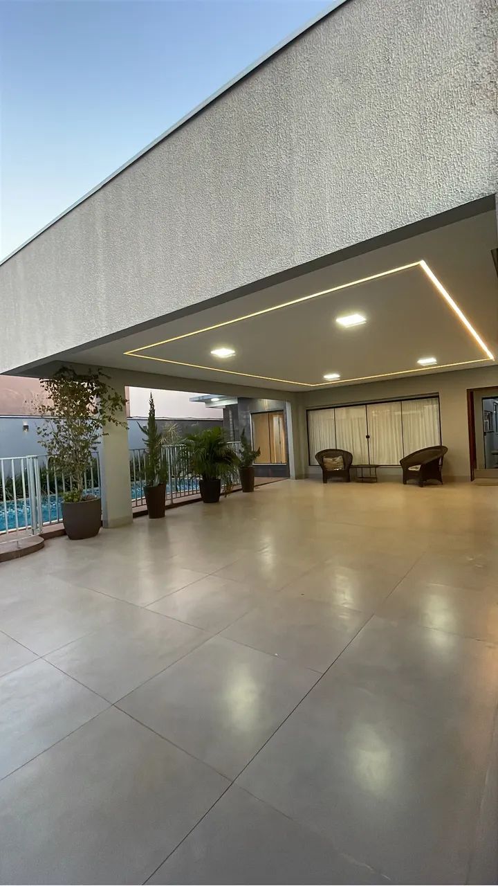 Casa mobiliada à venda/alugar na 110 sul no centro da Cidade. 