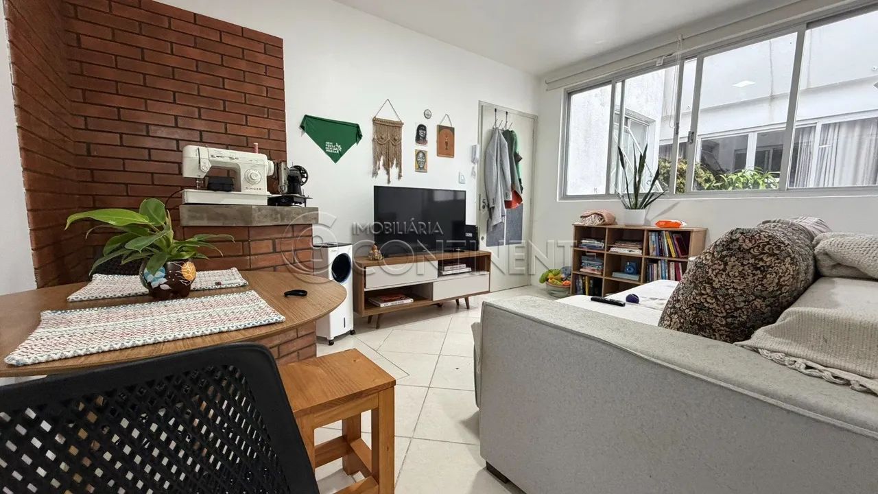 APARTAMENTO à VENDA - 1 DORMITÓRIO - BOM ABRIGO - FLORIANÓPOLIS