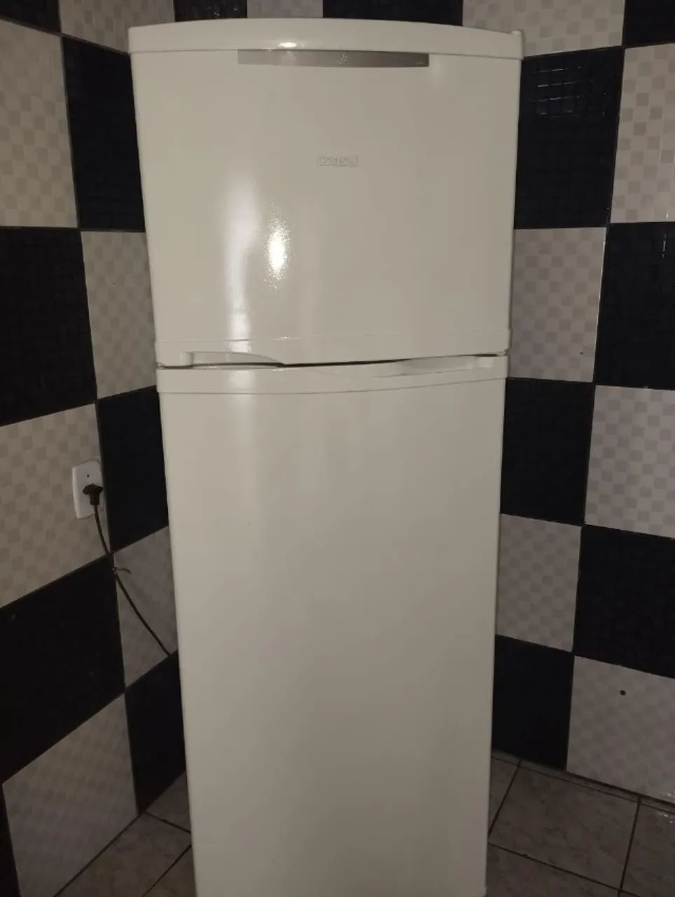 Geladeira Duplex Cônsul.