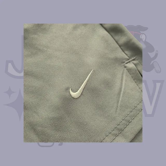 Shorts Nike Mini Swoosh Bege - Foto 3