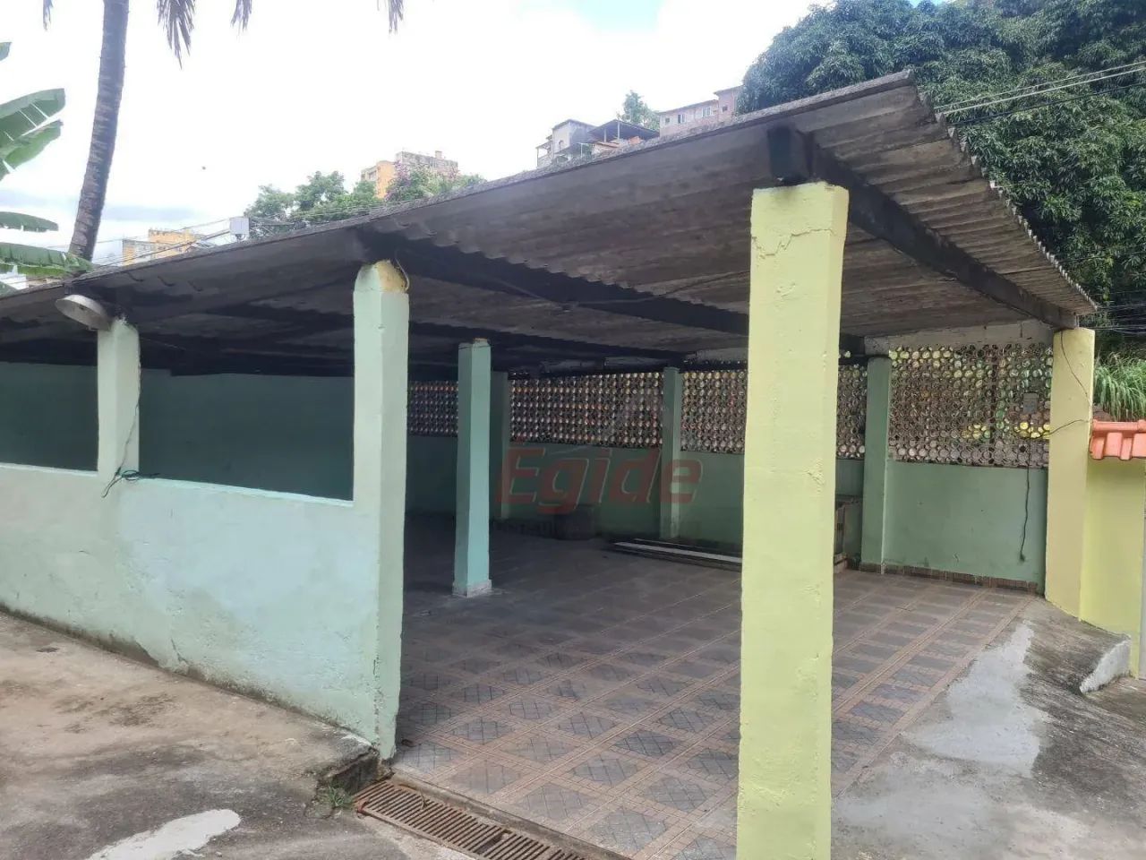 Ótima Casa com 3 dormitórios no Fonseca