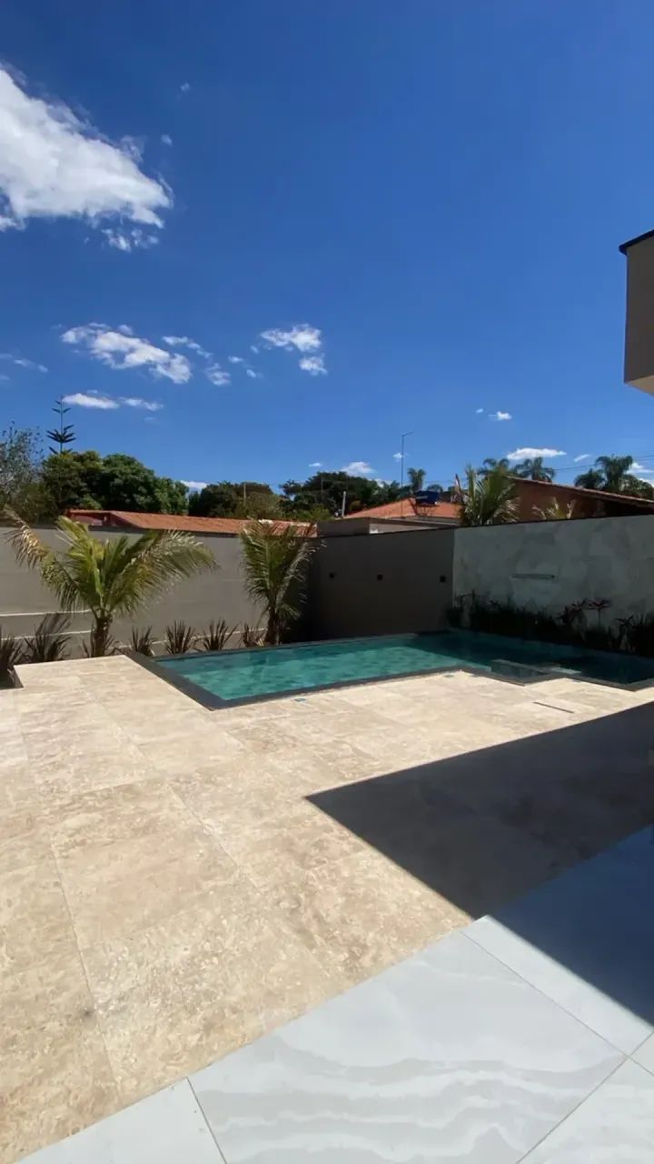 \ Arniqueiras Bela Casa }