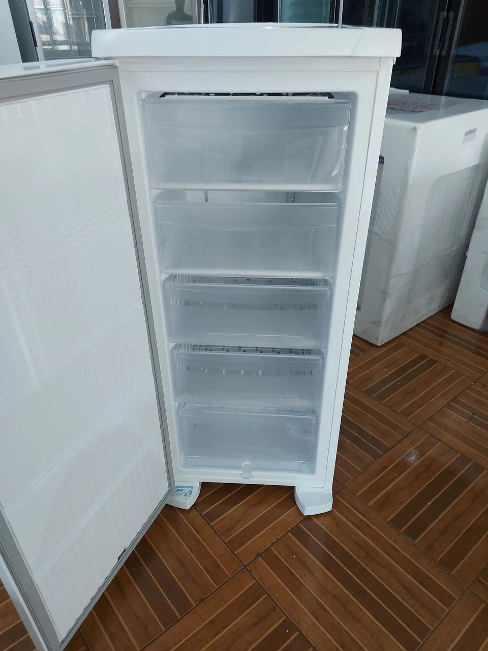 Freezer Novo vertical Electrolux  - Foto 2