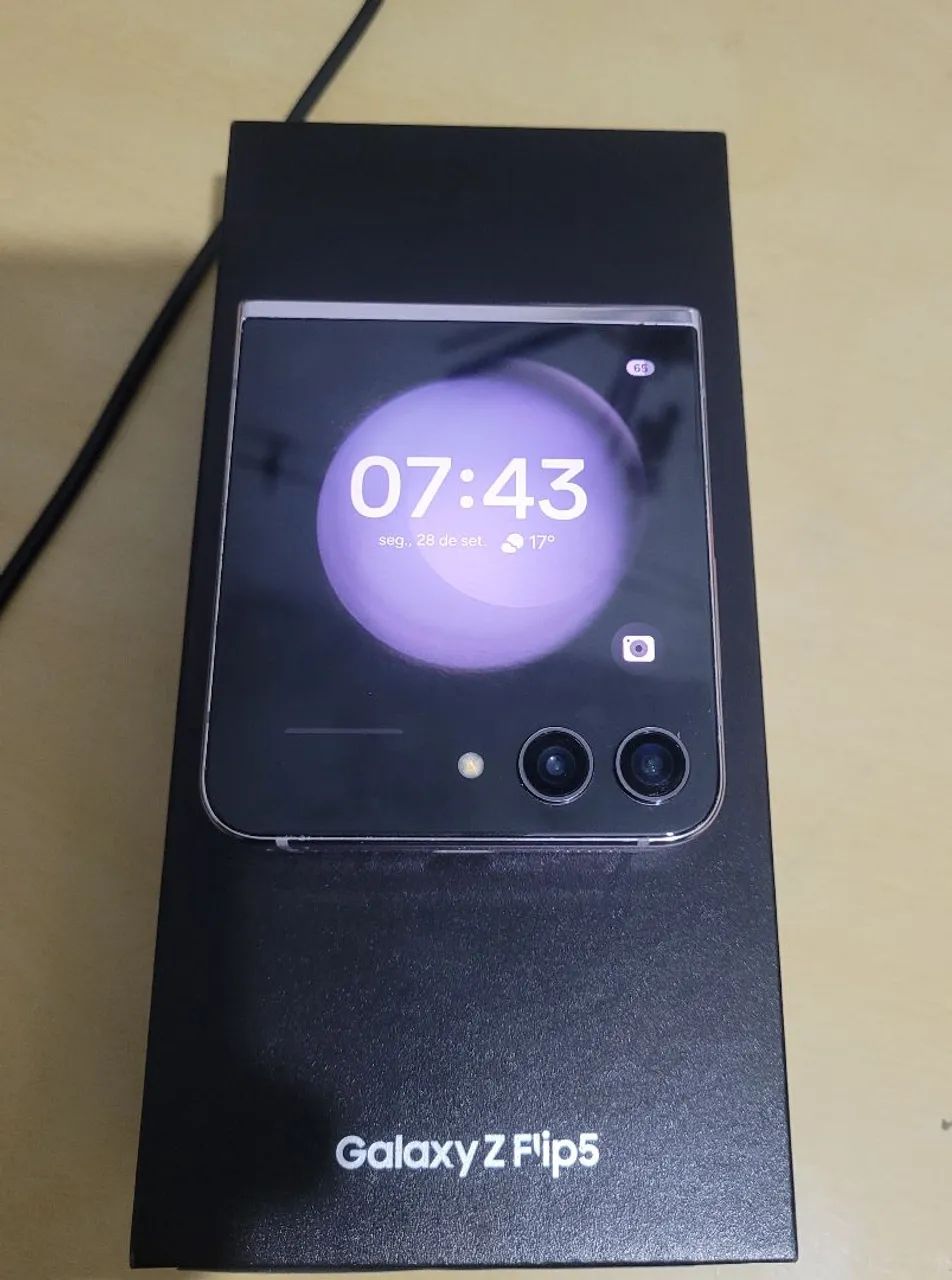 Galaxy Z Flip5 256GB (com defeito) - Foto 2