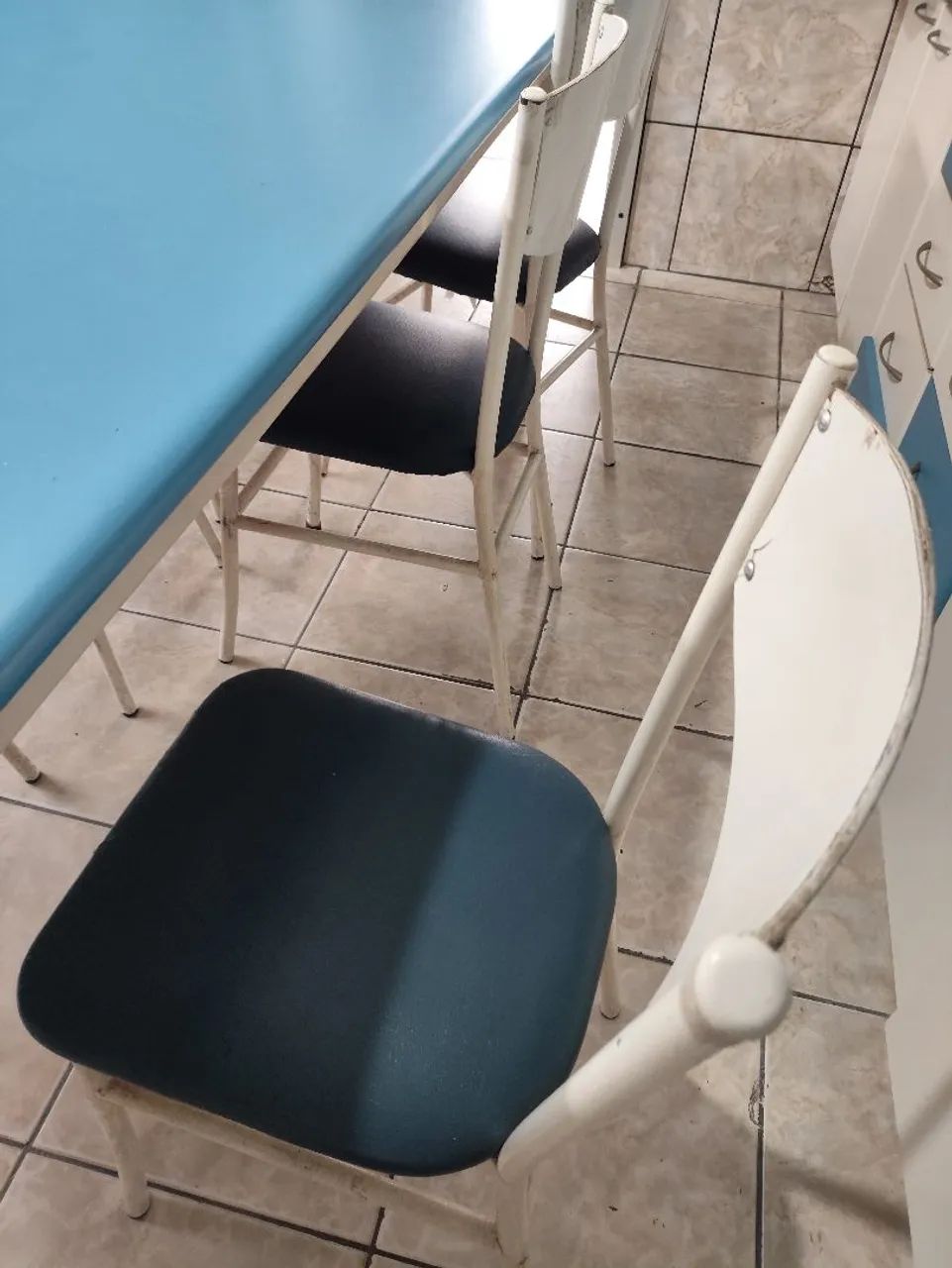 Mesa Jantar Clássica + 7 cadeiras / Conjunto elegante e atemporal - Foto 2