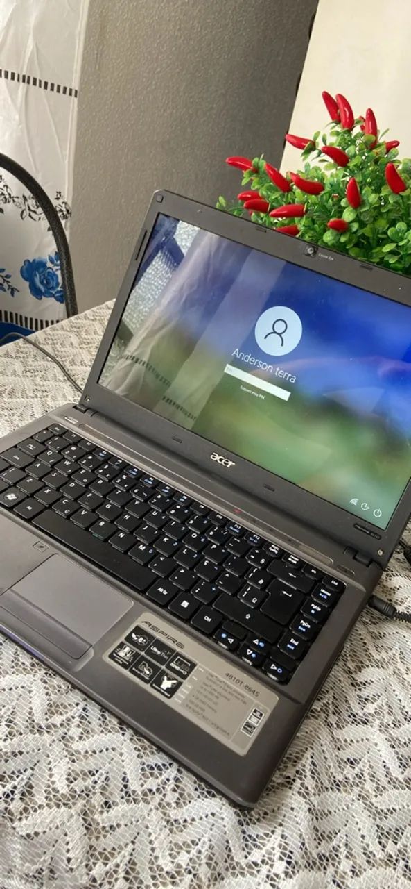 Notebook semi novo 