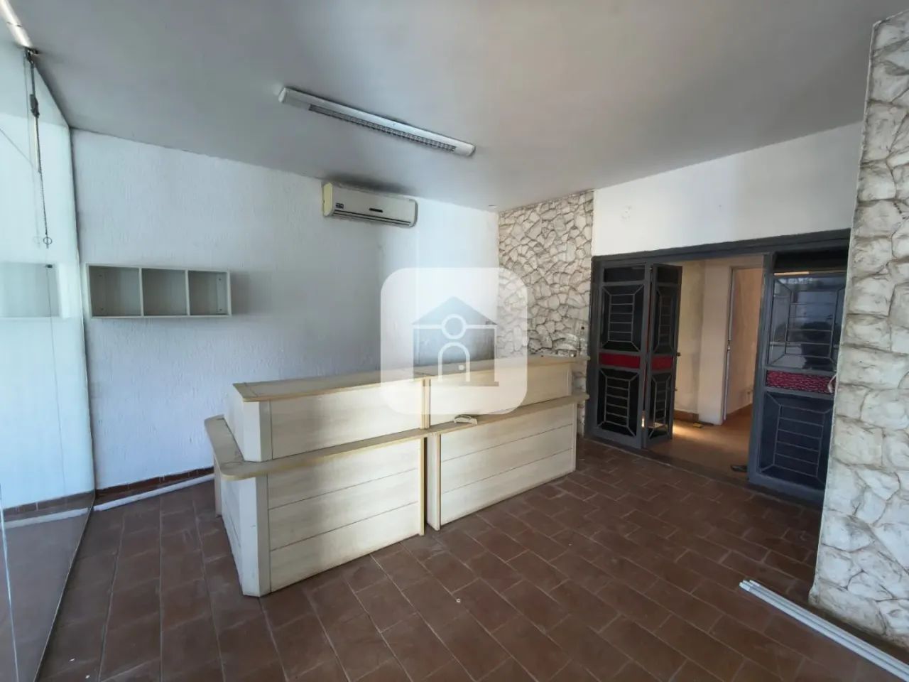 Casa comercial para locação no bairro Centro - Foto 4
