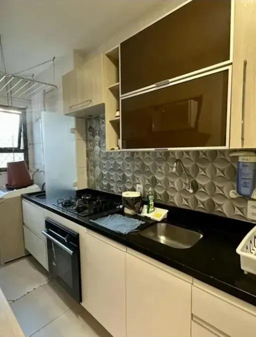 Excelente apartamento com 2/4, sendo uma suíte, nascente, varanda ampla e com fechamento e - Foto 4