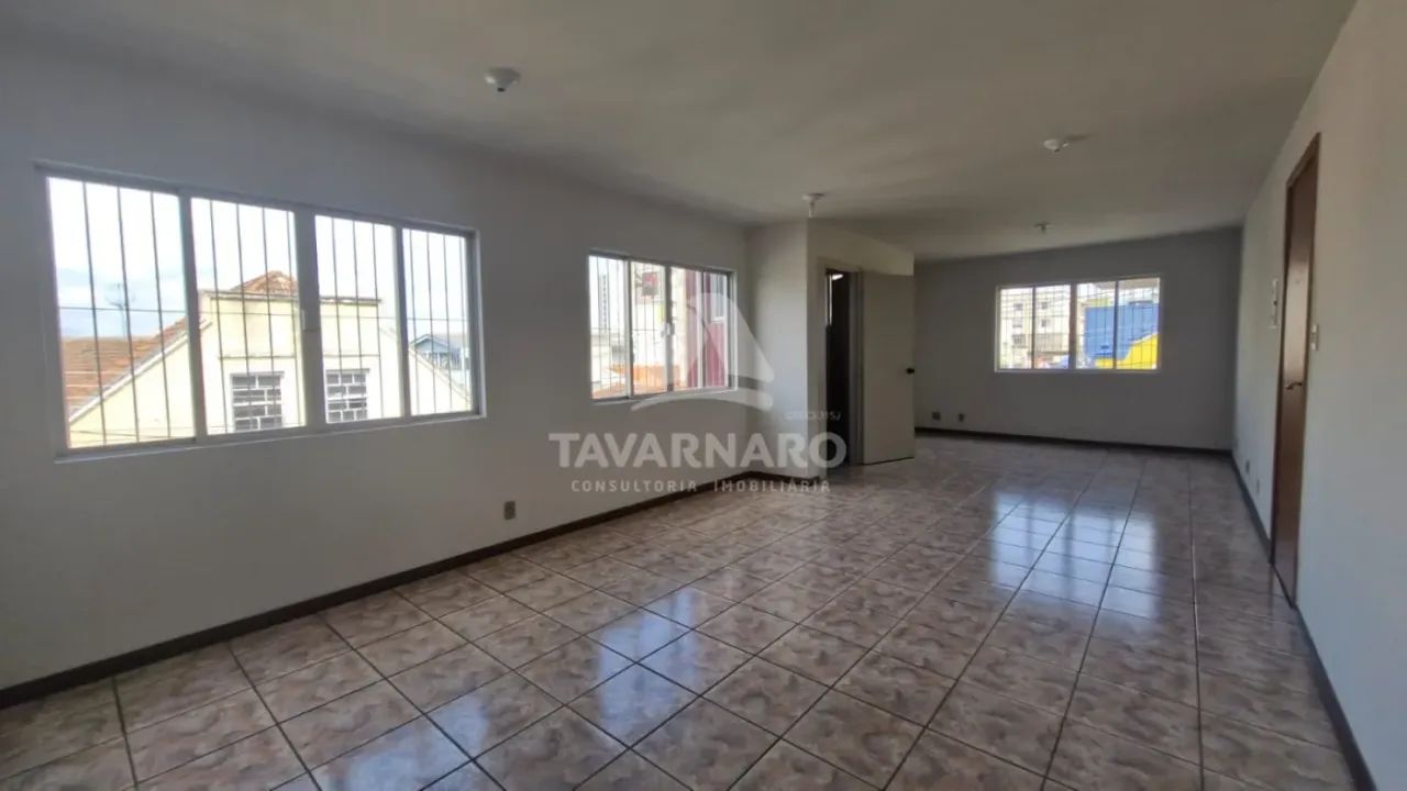 Sala Comercial no Centro com Excelente Espaço! - Foto 3