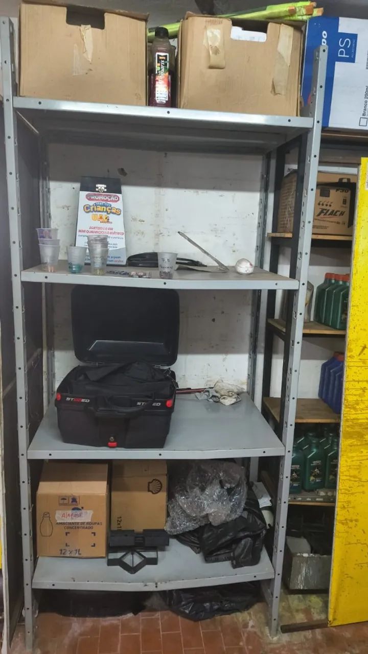 PRATELEIRA EM AÇO USADA 