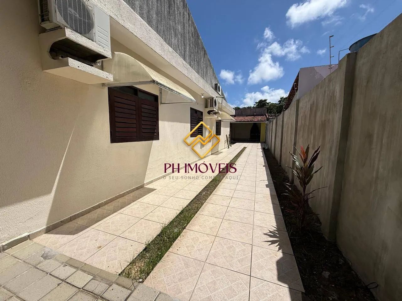 Casa com 3 dormitórios sendo 1 suíte no Bairro do Farol - Foto 2