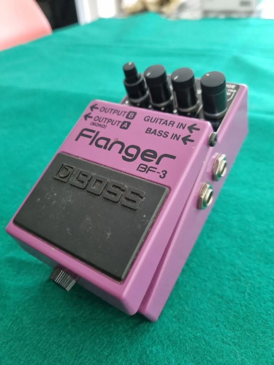 Boss Flanger BF-3. Ótimo, poucas marcas. Com caixa e catálogo. - Foto 3