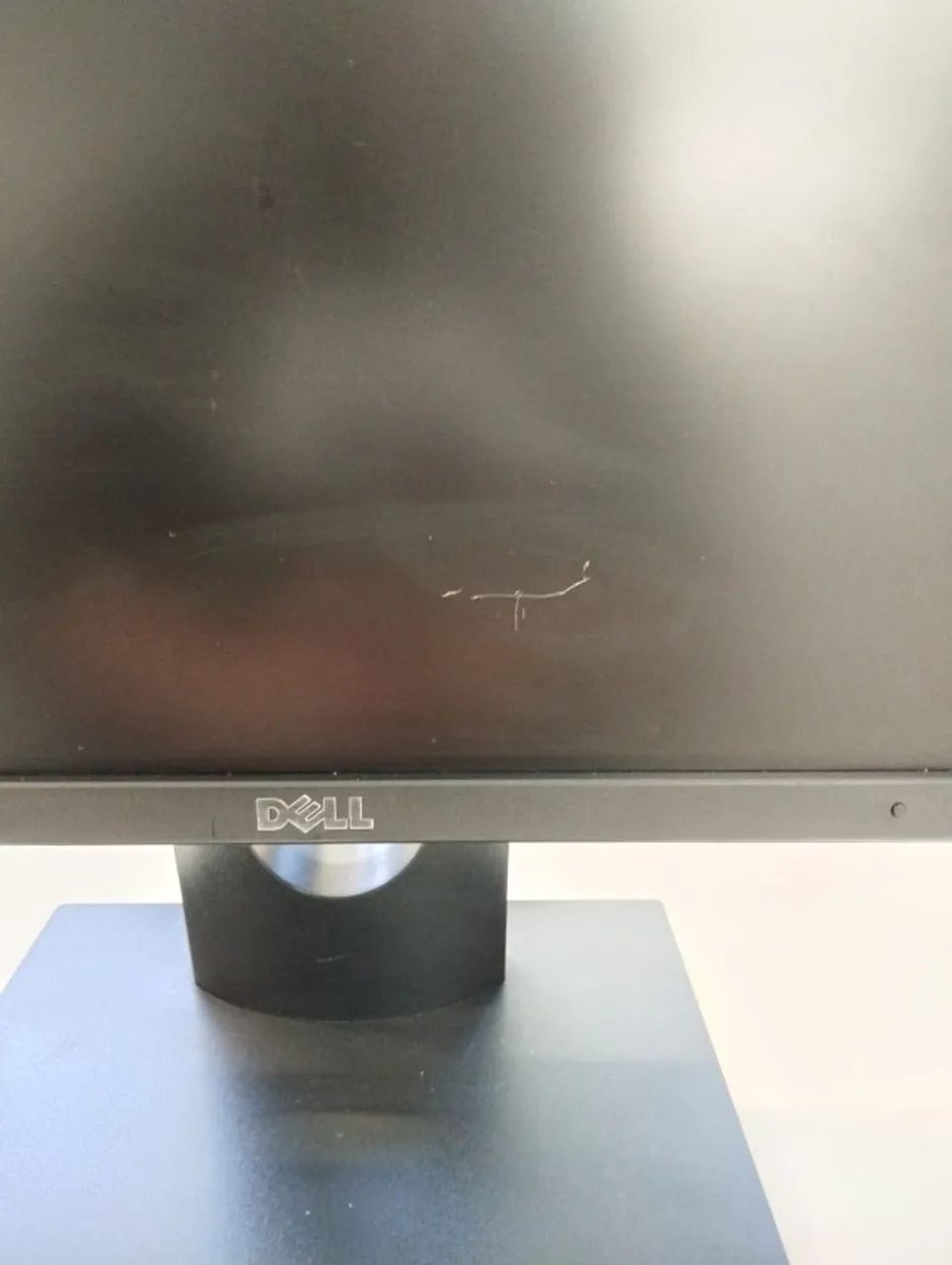Monitor Dell LED 18,5" Com Base Original Organizadora de Cabos - Foto 4