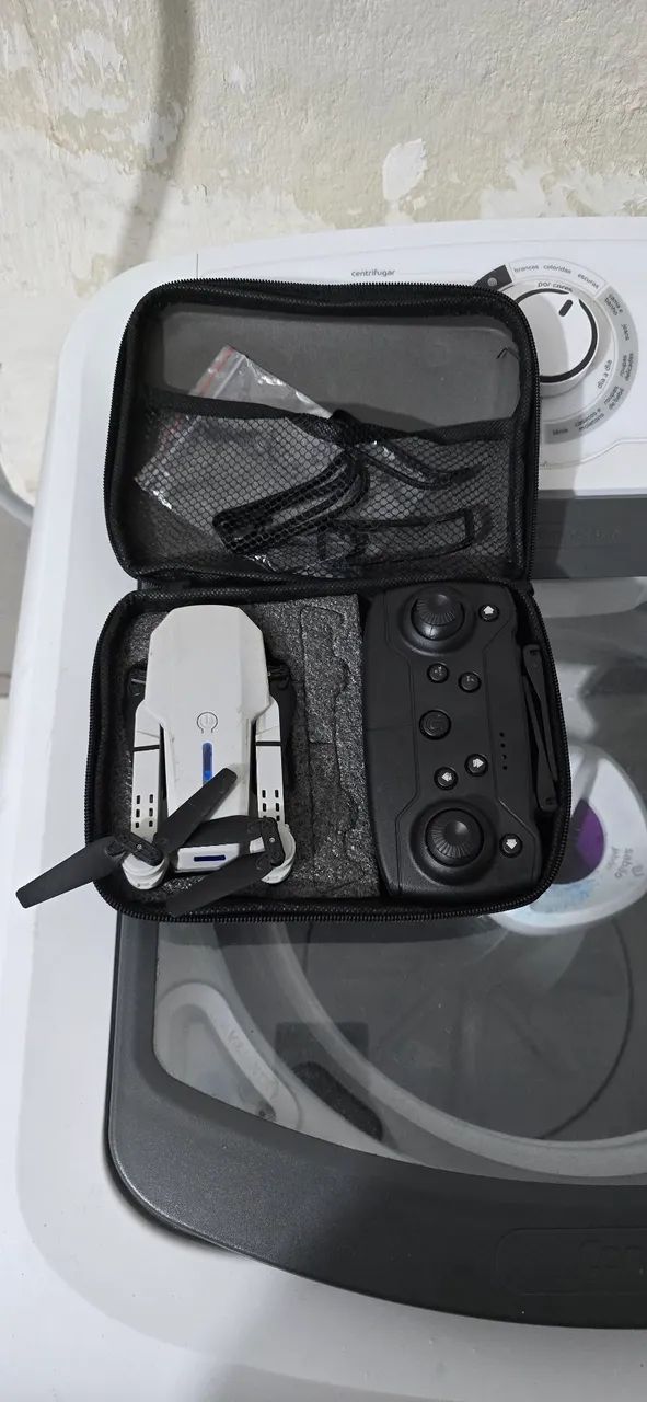 Vendo o drone para brincar com seu filho básico