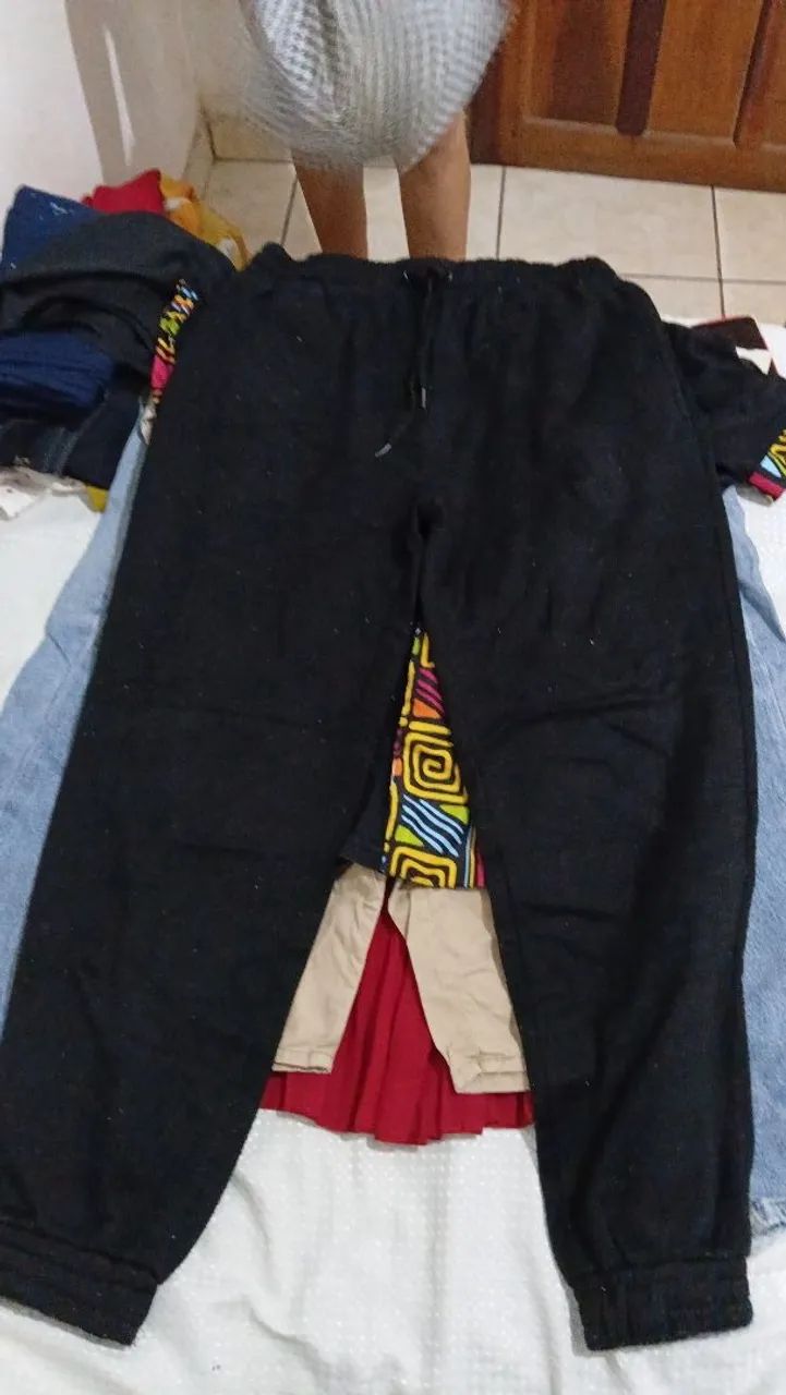 Sacolas com roupas, sapatos e brinquedos  - Foto 4