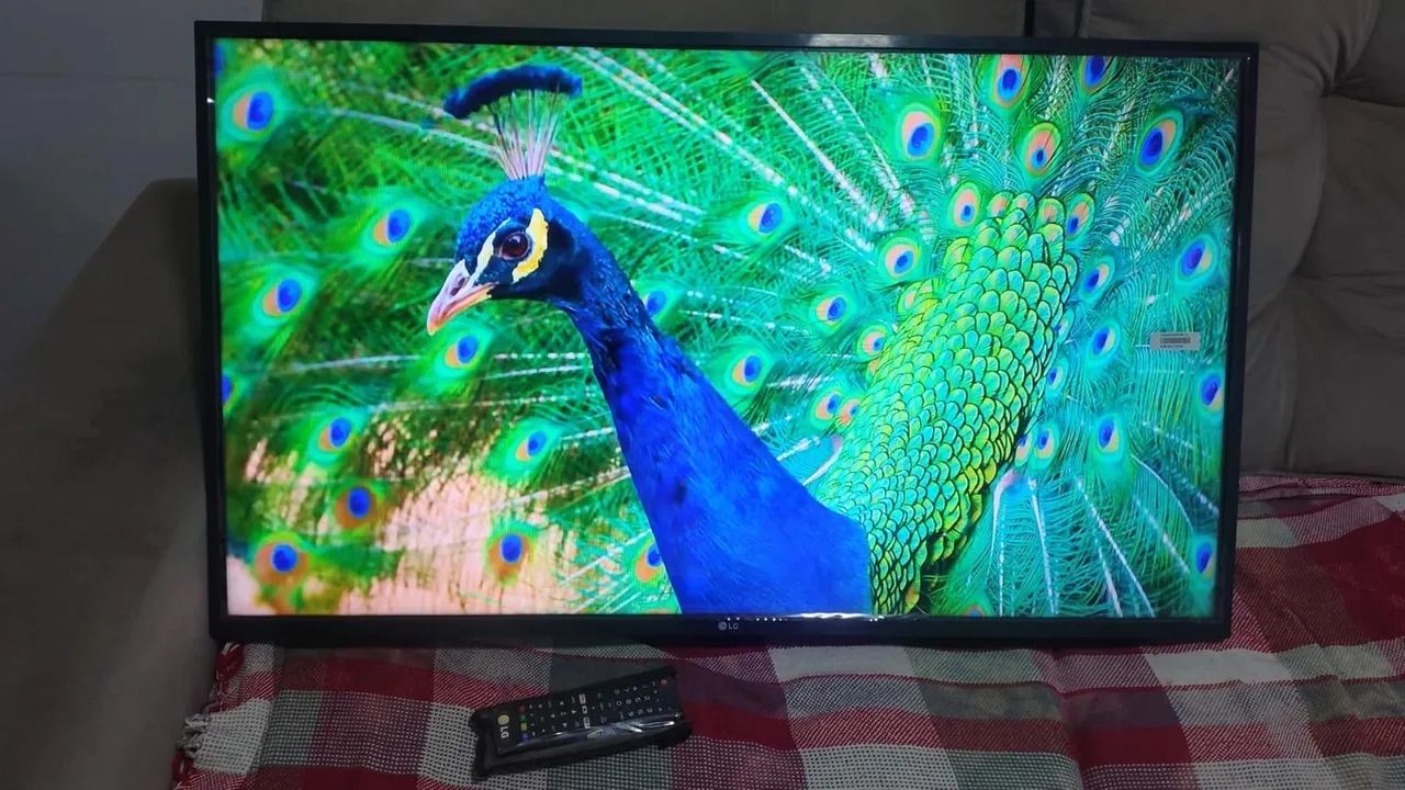 TV LG SMART 43 POLEGADAS  - Foto 2