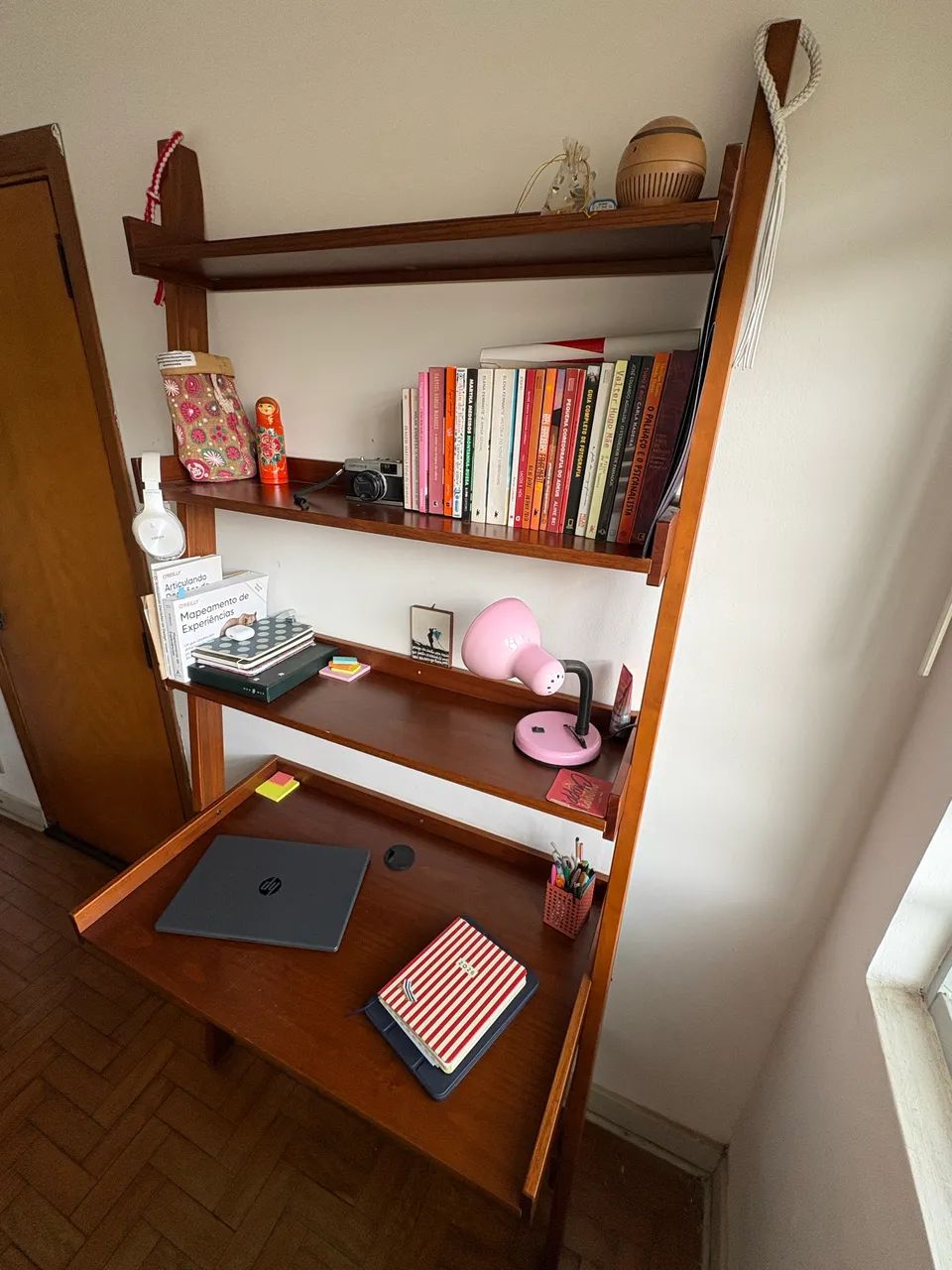 Escrivaninha com estante - Foto 2