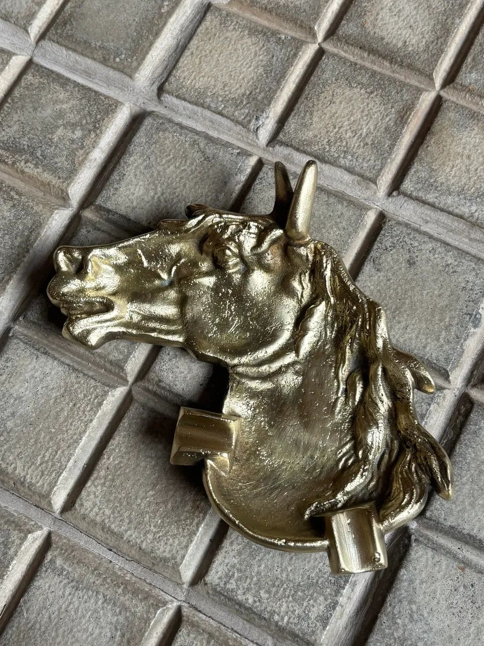 Antigo cinzeiro de cavalo em bronze - Foto 2