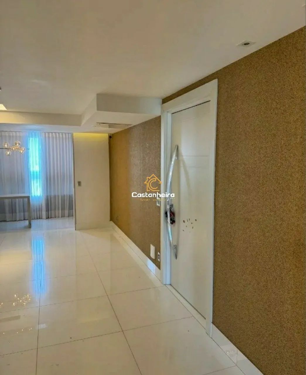 Apartamento Semi-Mobiliado - 04 Quartos sendo 03 Suítes Plenas - Plano Diretor Sul - Foto 2