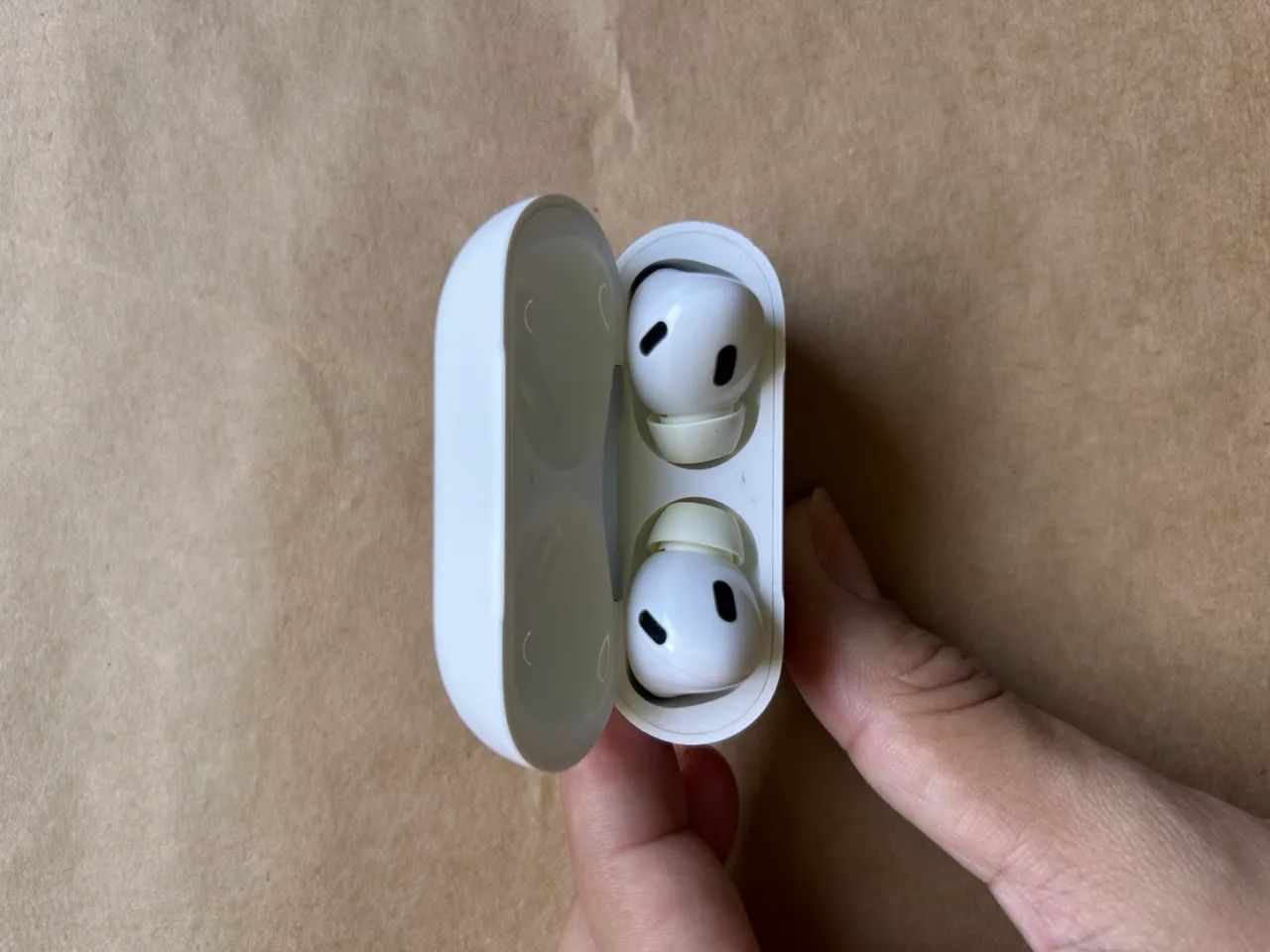 AirPods Pro 2ª geração (2022) ? MagSafe ? Lightning 