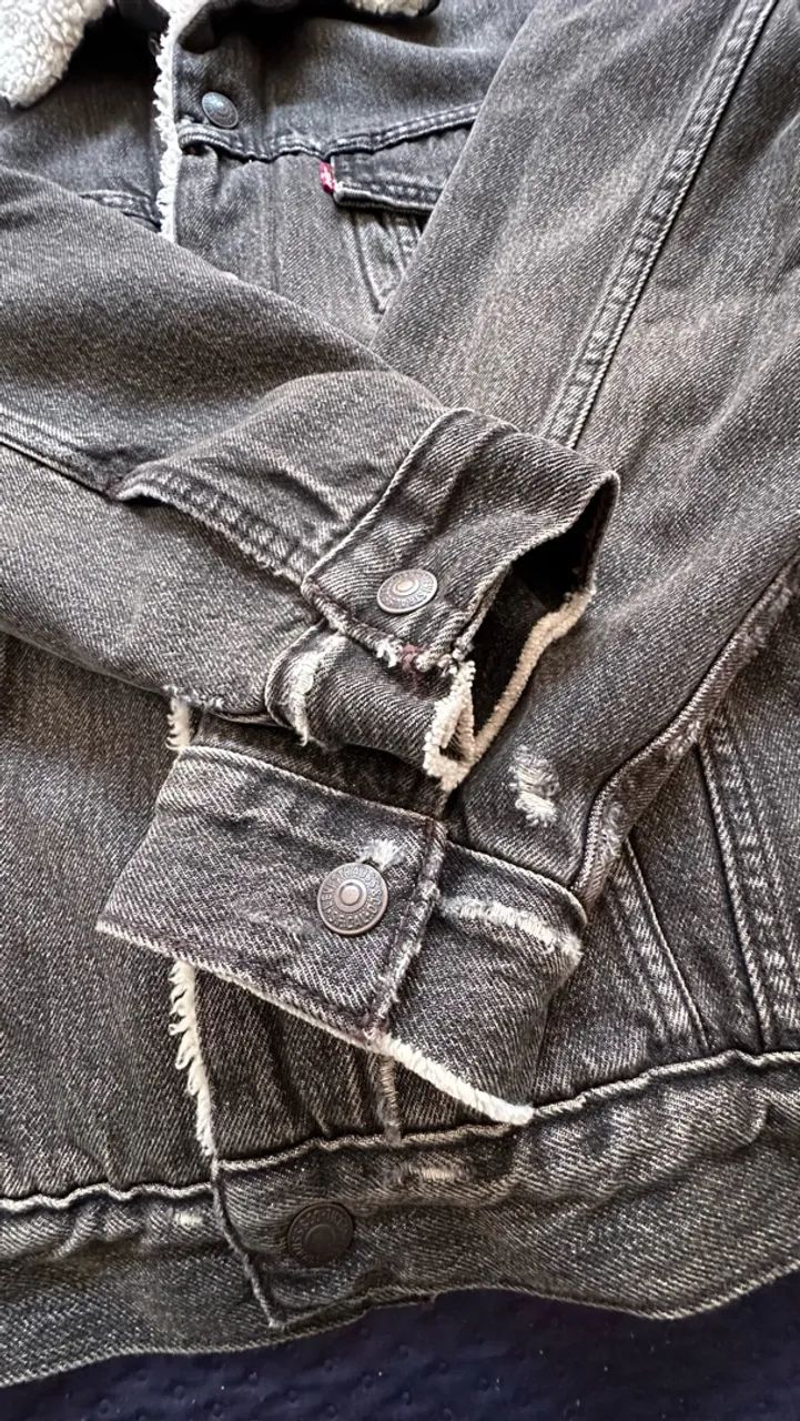 Jaqueta Levi's Relaxed Fit Sherpa Trucker - Foto 3