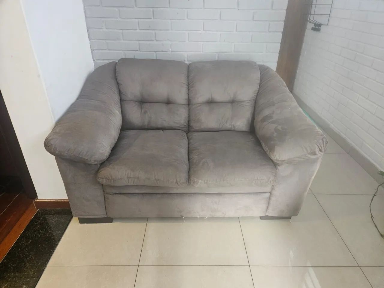 Sofá 2 e 3 lugares e cama solteira com colchão  - Foto 4
