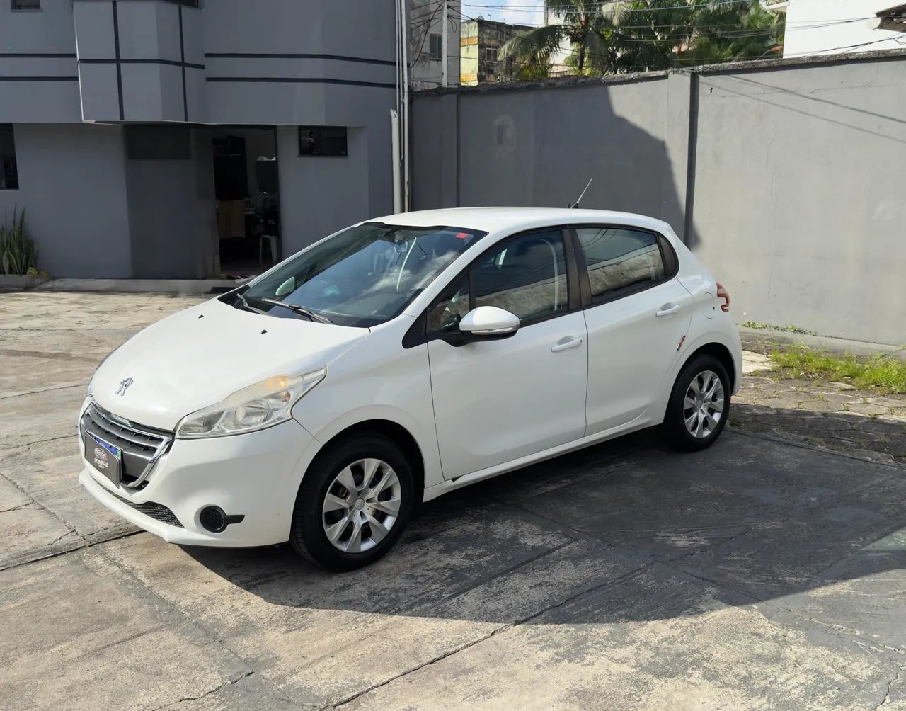 Peugeot 208 208 Active/Active Pack 1.5 Flex 8V 5p 2014