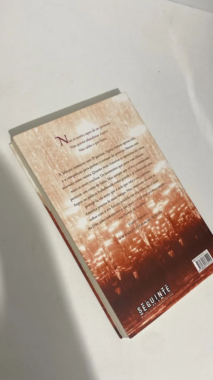 Livro A Elite - Ótimo estado  - Foto 3