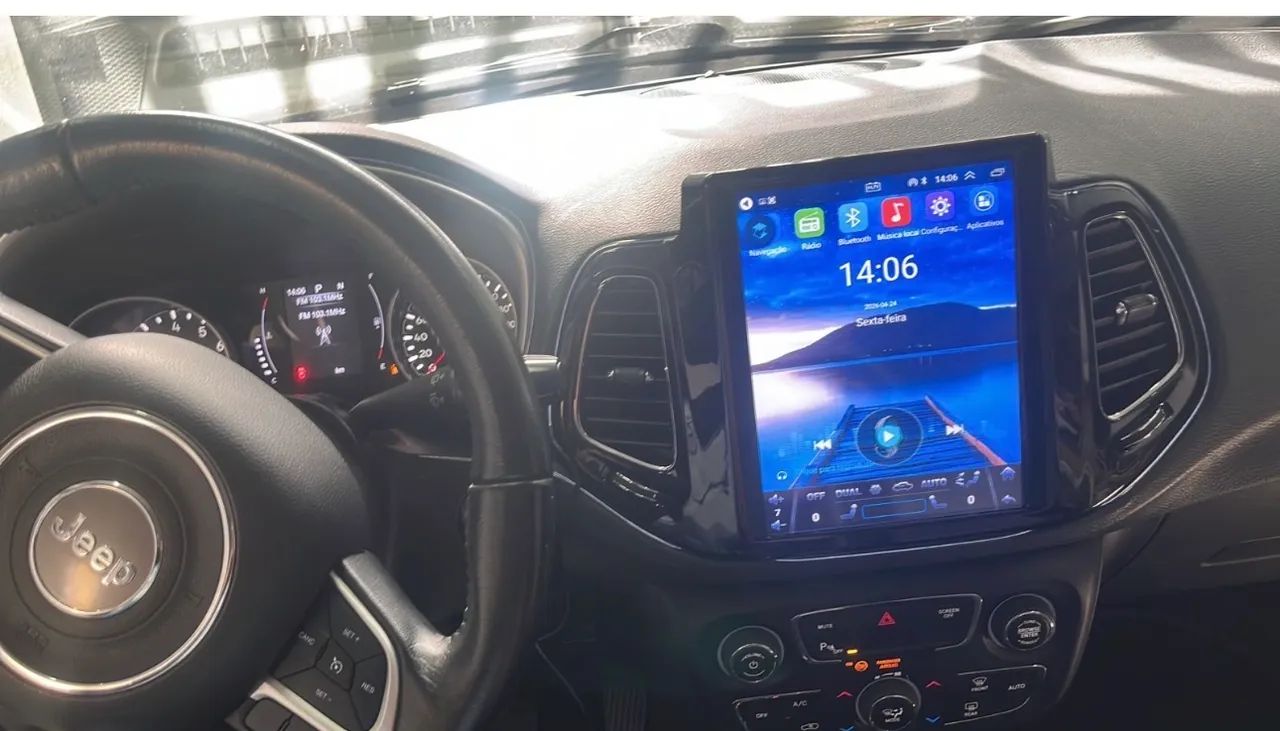 Central multimídia Jeep Compass