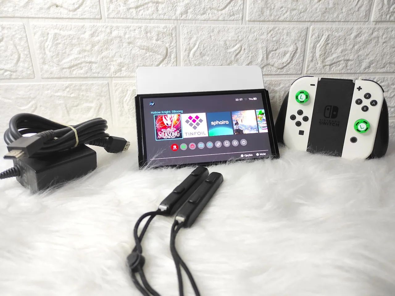 Nintendo Switch OLED - 256gb - SEMI NOVO - DESBLOQUEADO - Consoles