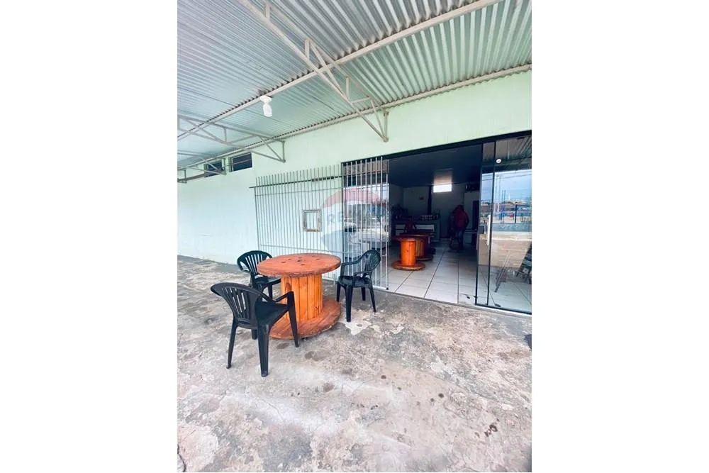 Vende -se Casa de Esquina com Ponto Comercial - Foto 4