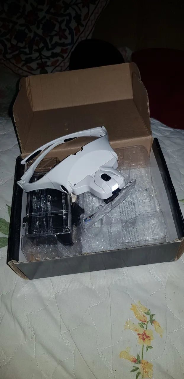 Óculos lupa com leds - Foto 3