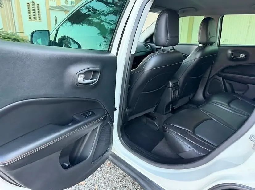 JEEP COMPASS LONGITUDE 2.0 FLEX 4x2 2018 - Foto 2