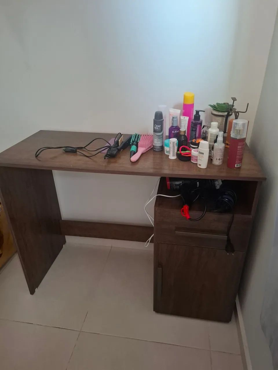 Mesa multiuso em perfeito estado - Foto 3
