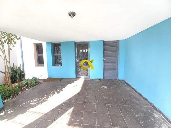 Casa com 3 Quartos para alugar, 137m² - Piracicamirim