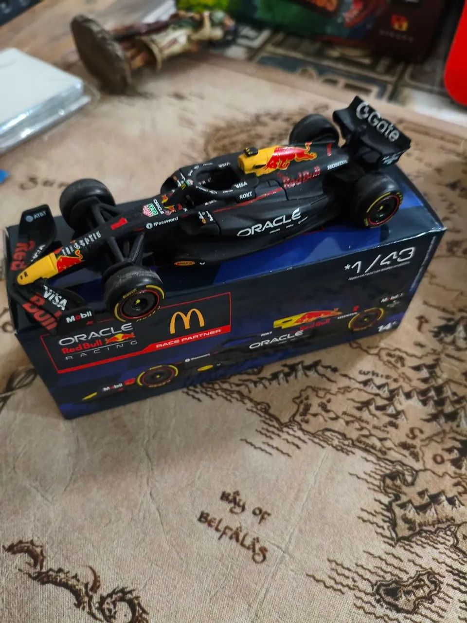 Miniatura Fórmula 1 Red Bull McDonald's colecionador nova F1 Carrinho  - Foto 2